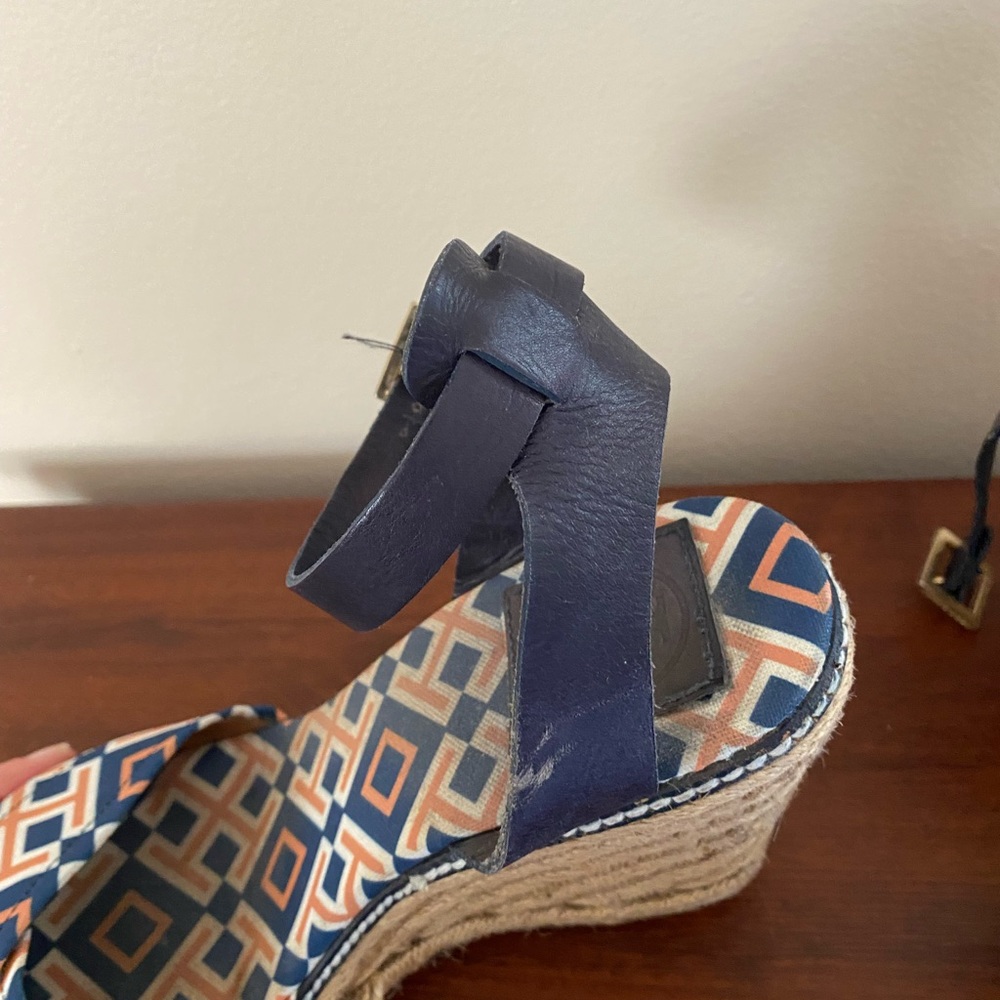 Tory Burch Wedge - Picture 2 of 6